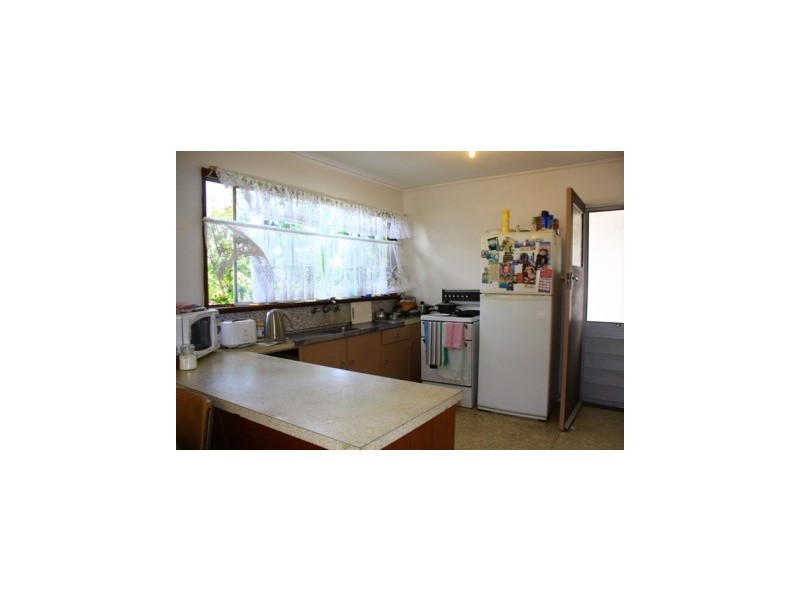 3 Dampier Blvd, Killarney Vale NSW 2261