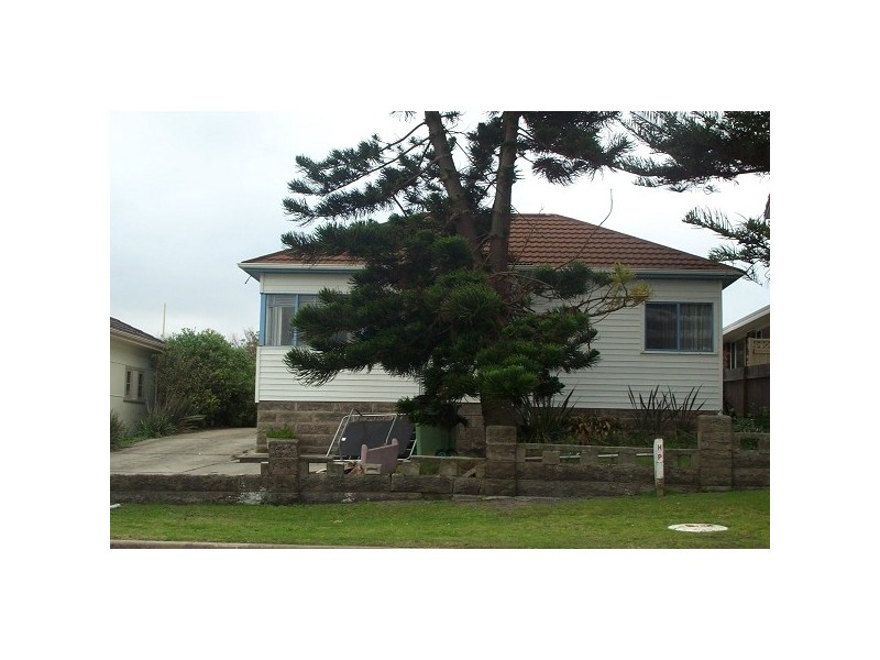 32 Stewart Street, The Entrance North NSW 2261