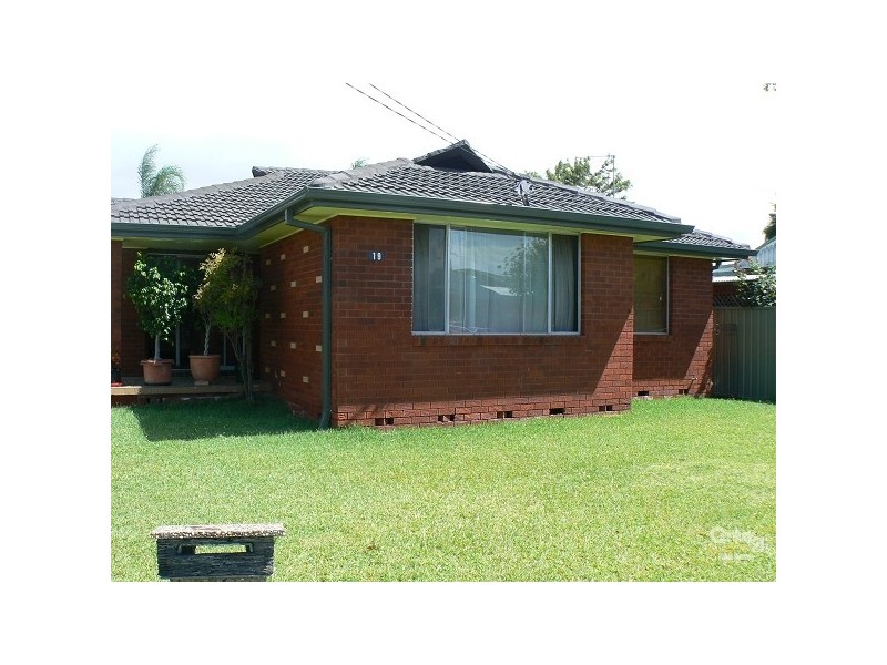 19 Hume Blvd, Killarney Vale NSW 2261