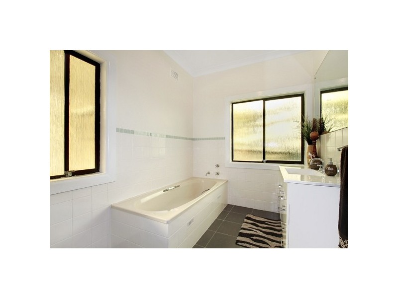 16 Norfolk Street, The Entrance NSW 2261