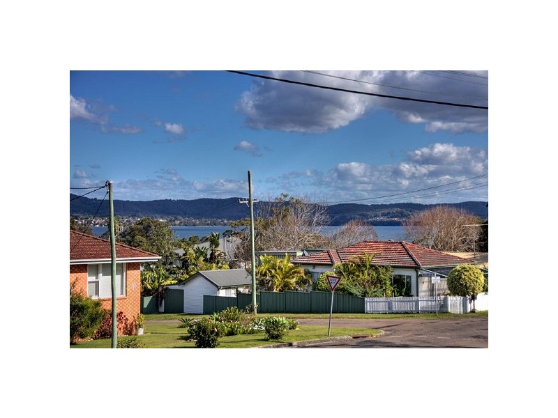 16 Norfolk Street, The Entrance NSW 2261