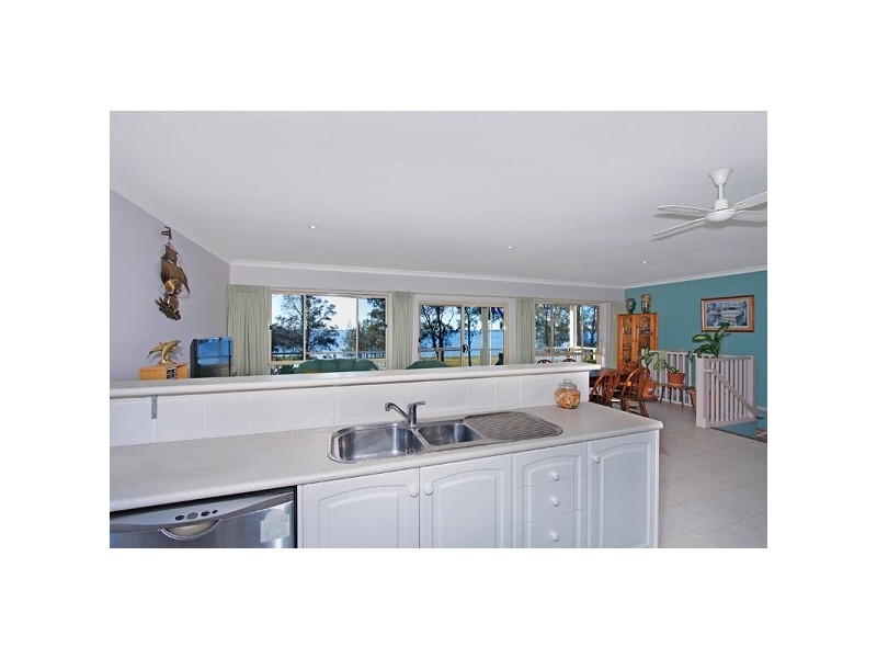 31 Lucinda Avenue, Killarney Vale NSW 2261