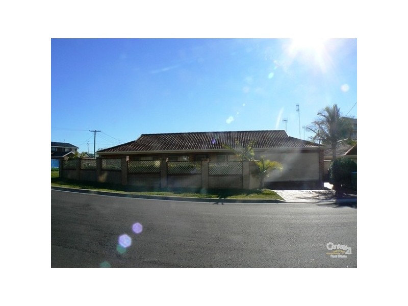 16 Armidale Street, The Entrance NSW 2261