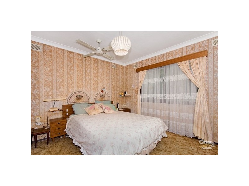 11 Clare Crescent, Berkeley Vale NSW 2261