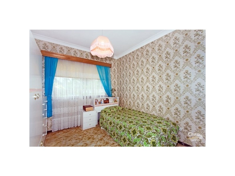 11 Clare Crescent, Berkeley Vale NSW 2261