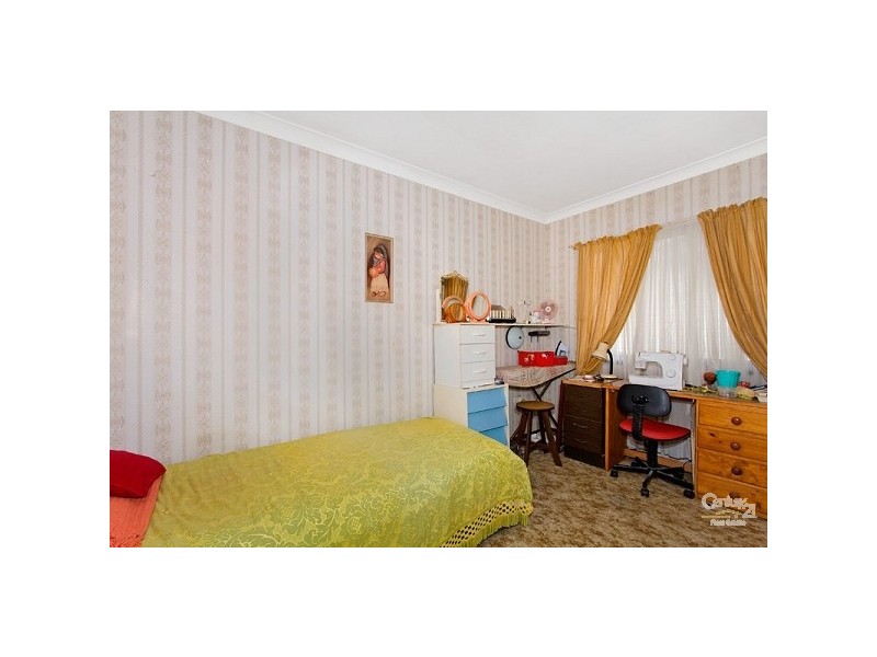 11 Clare Crescent, Berkeley Vale NSW 2261