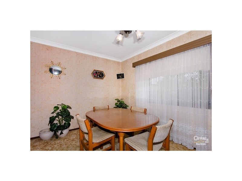 11 Clare Crescent, Berkeley Vale NSW 2261