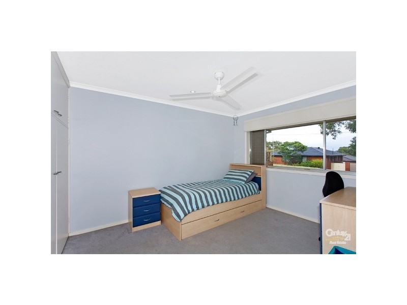 1 Marlowe Road, Bateau Bay NSW 2261