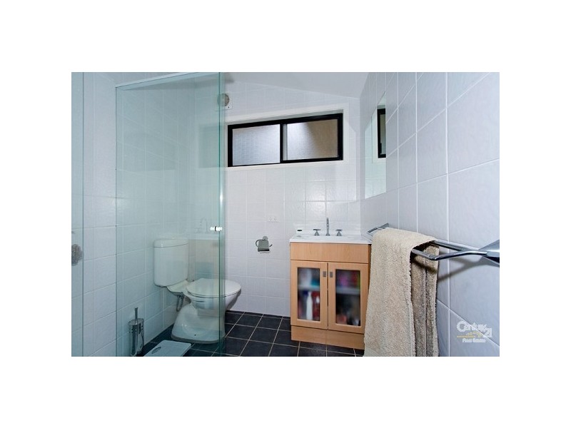 1 Marlowe Road, Bateau Bay NSW 2261
