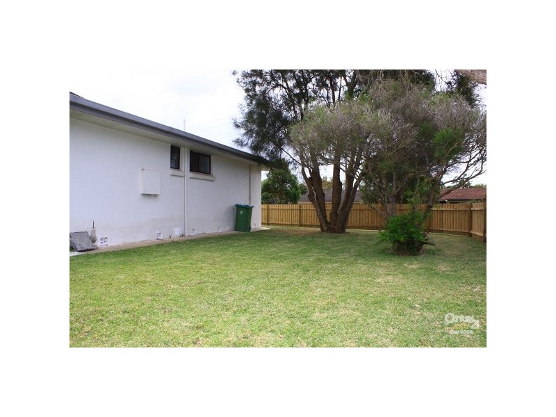 2-1 Papala Avenue, Bateau Bay NSW 2261