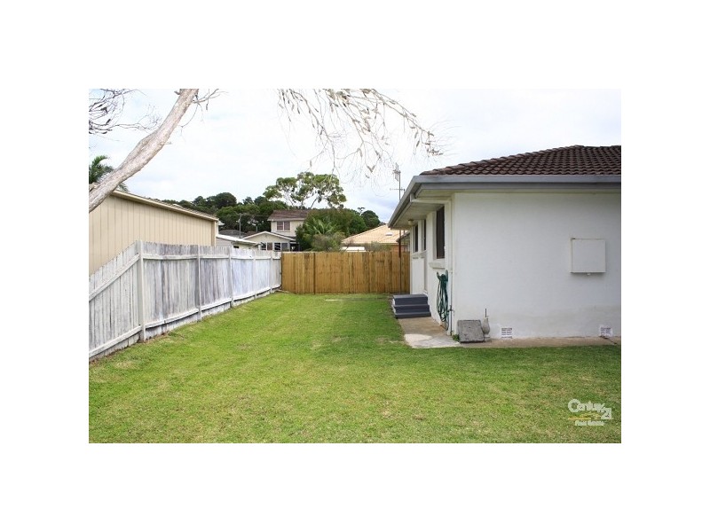 2-1 Papala Avenue, Bateau Bay NSW 2261