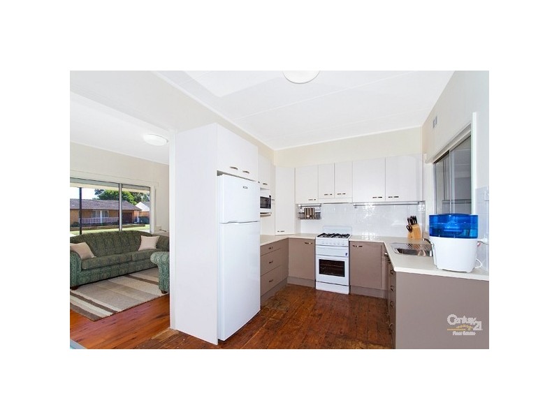 42 Tasman Avenue, Killarney Vale NSW 2261