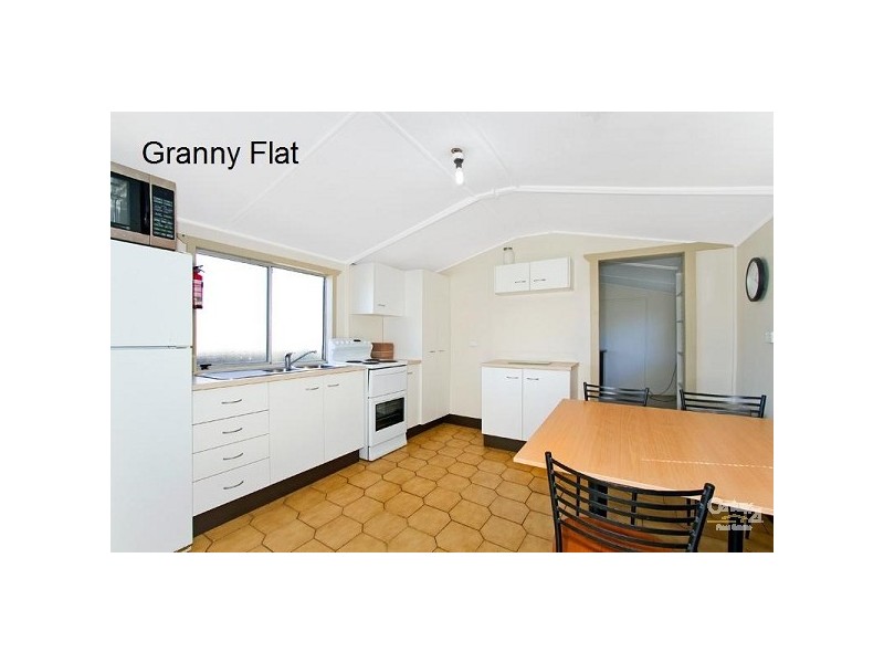 42 Tasman Avenue, Killarney Vale NSW 2261