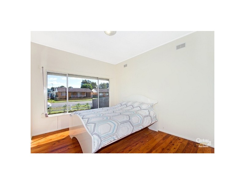 42 Tasman Avenue, Killarney Vale NSW 2261