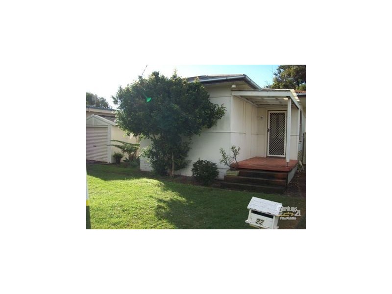 22 Bondi Rd, The Entrance North NSW 2261