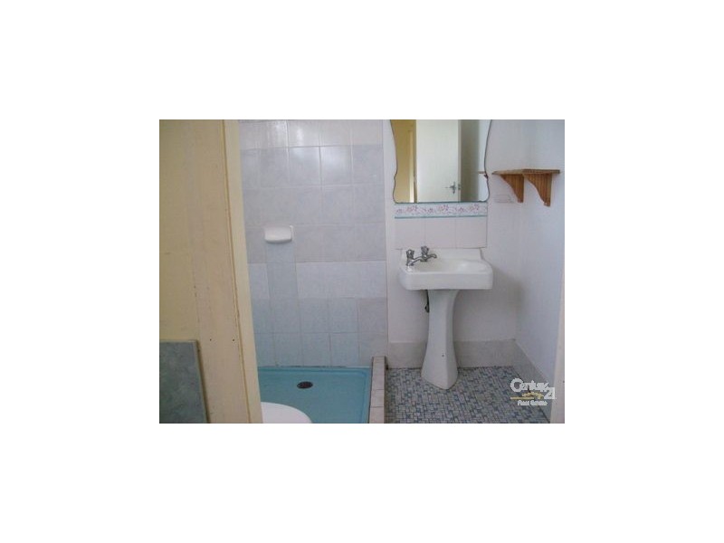 22 Bondi Rd, The Entrance North NSW 2261