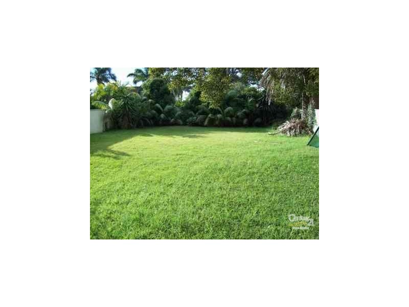 22 Bondi Rd, The Entrance North NSW 2261