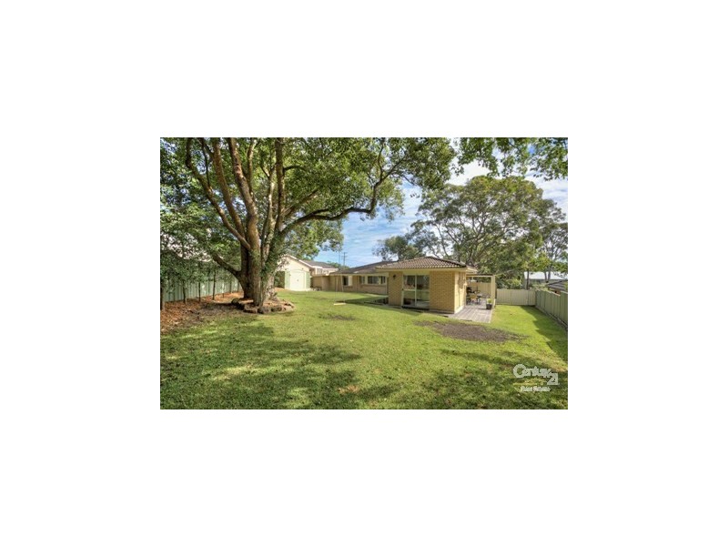 1 MARLOWE RD, Bateau Bay NSW 2261
