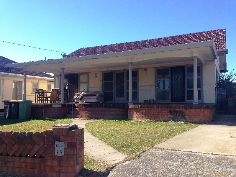 2/16 Torrens Avenue, The Entrance NSW 2261