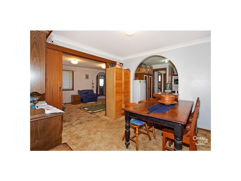 89 Brooke Ave, Killarney Vale NSW 2261