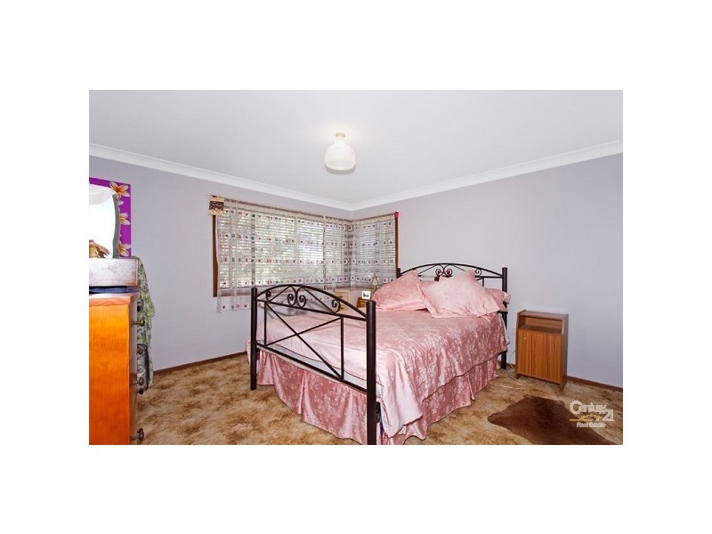 89 Brooke Ave, Killarney Vale NSW 2261