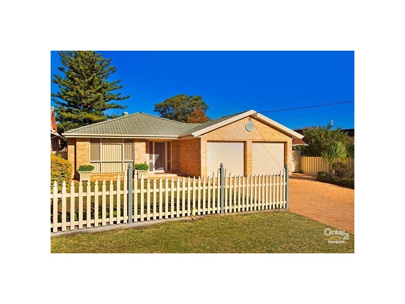 17 Warrigal Street, The Entrance NSW 2261