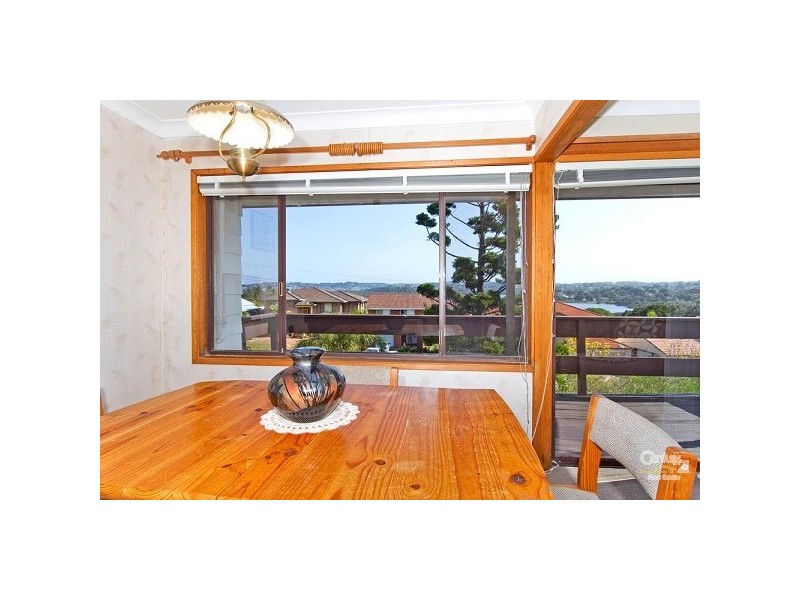 7 Lavinia Street, Forresters Beach NSW 2260