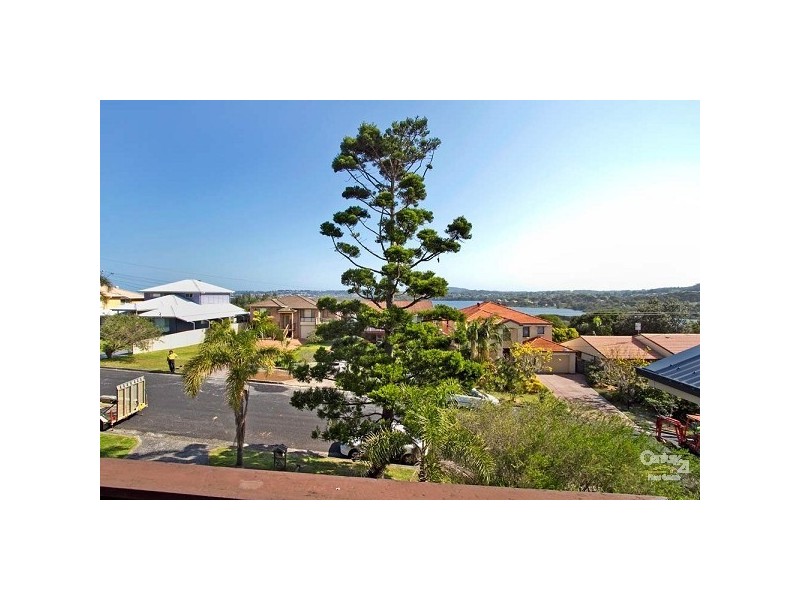 7 Lavinia Street, Forresters Beach NSW 2260