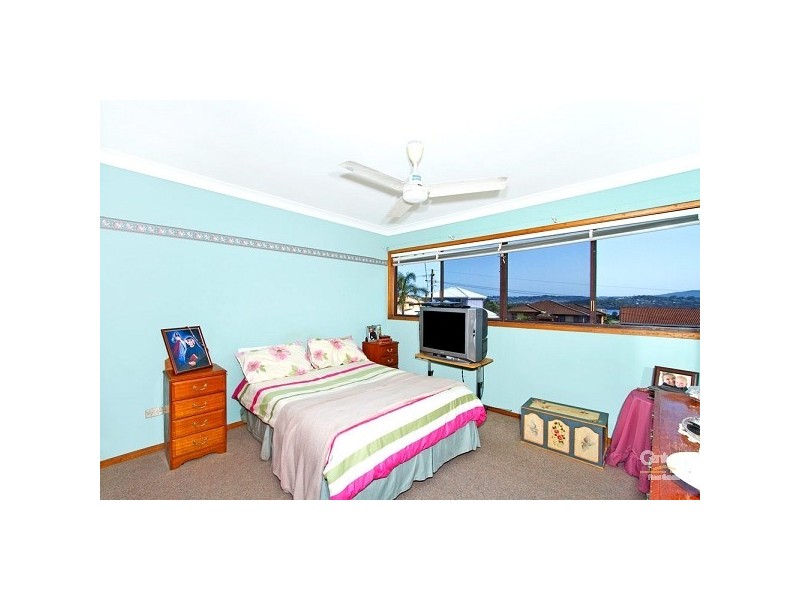 7 Lavinia Street, Forresters Beach NSW 2260