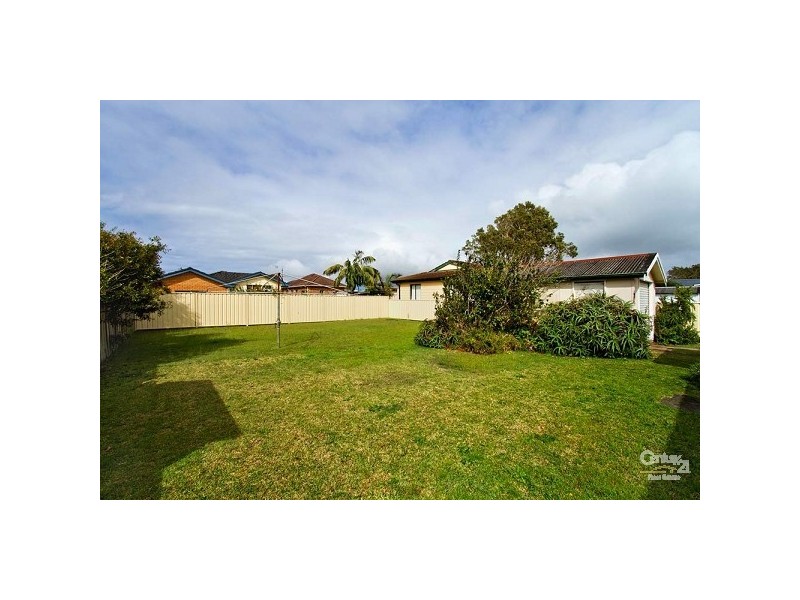 35 Bondi Road The Entrance North, The Entrance North NSW 2261