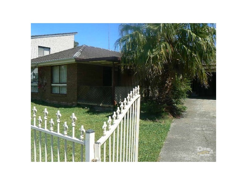 18 Ruskin Row, Killarney Vale NSW 2261