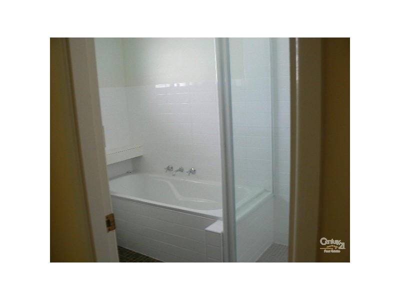 18 Ruskin Row, Killarney Vale NSW 2261