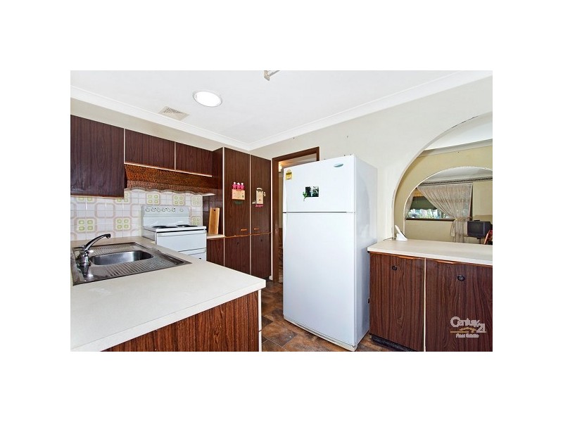 111 Kerry Crescent, Berkeley Vale NSW 2261