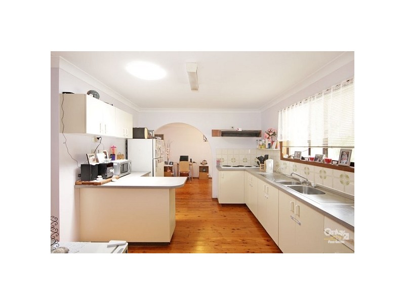 27 Shannon Parade, Berkeley Vale NSW 2261