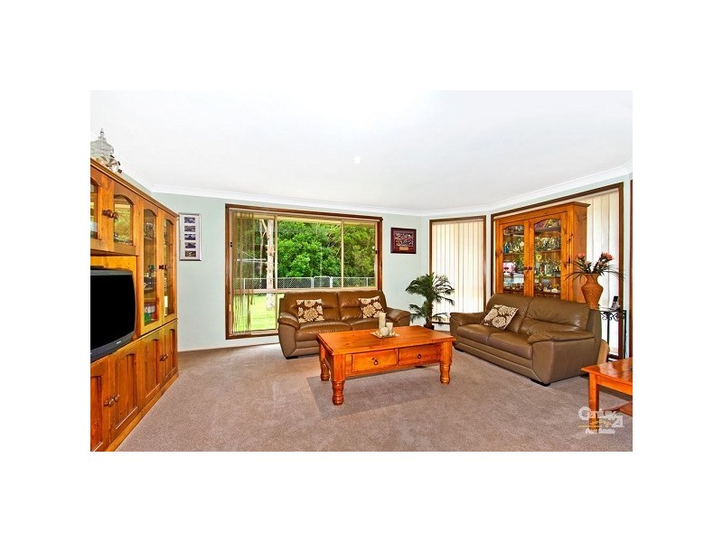 5 Bomaderry Crescent, Glenning Valley NSW 2261