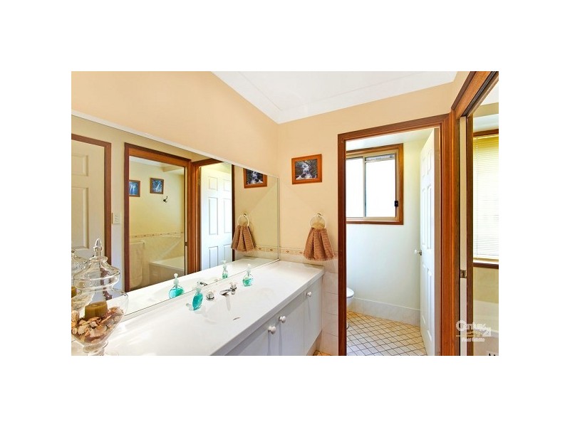 5 Bomaderry Crescent, Glenning Valley NSW 2261