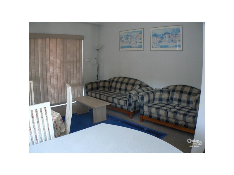 3/13 CHARLTON AVE, Blue Bay NSW 2261