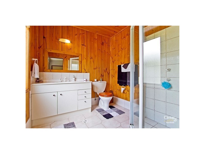 15 Elewa Avenue, Bateau Bay NSW 2261