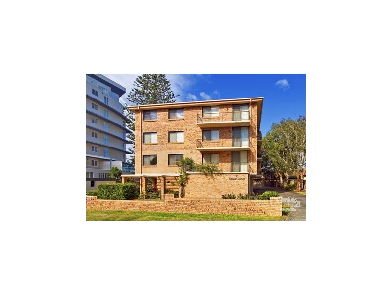 2/10 Ozone Street, The Entrance NSW 2261