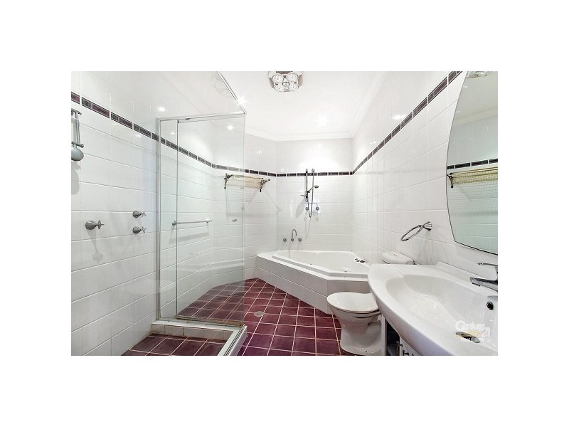 10 McLean Street, Killarney Vale NSW 2261