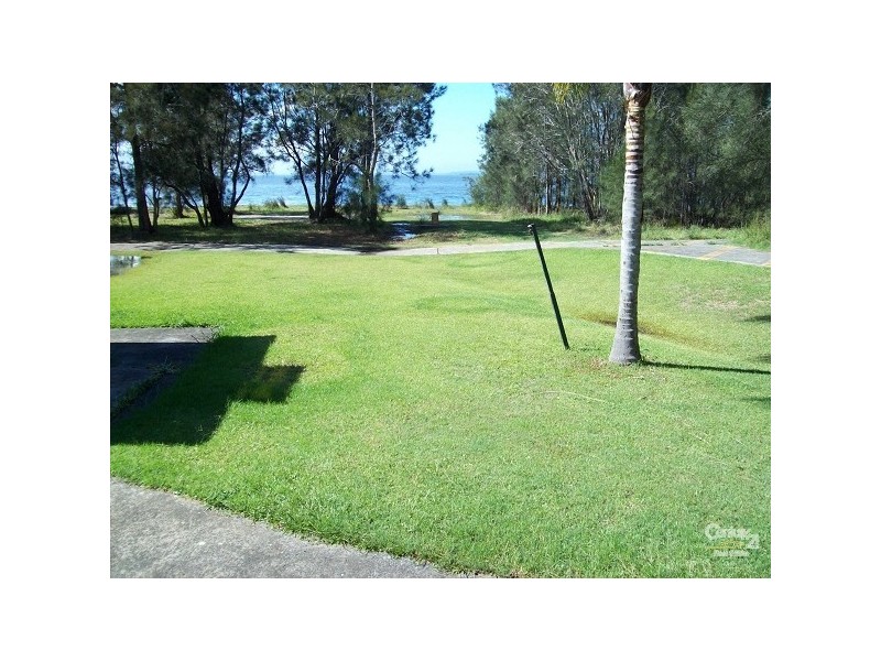 1 The Peninsular, Killarney Vale NSW 2261