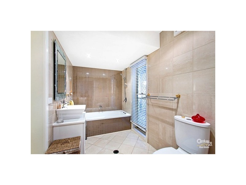 5 Peter Avenue, Forresters Beach NSW 2260