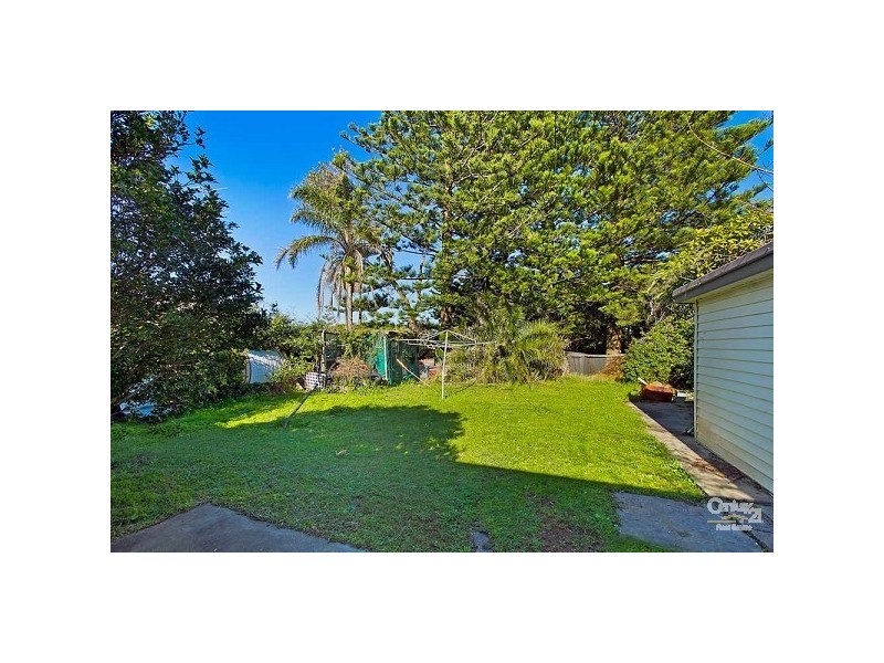 152 Ocean Parade, Blue Bay NSW 2261