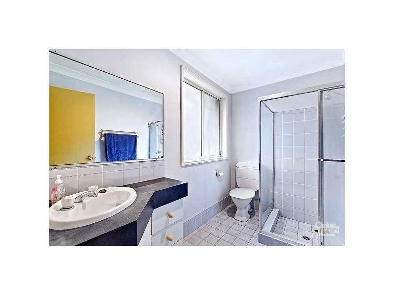1 Keveer Close, Berkeley Vale NSW 2261