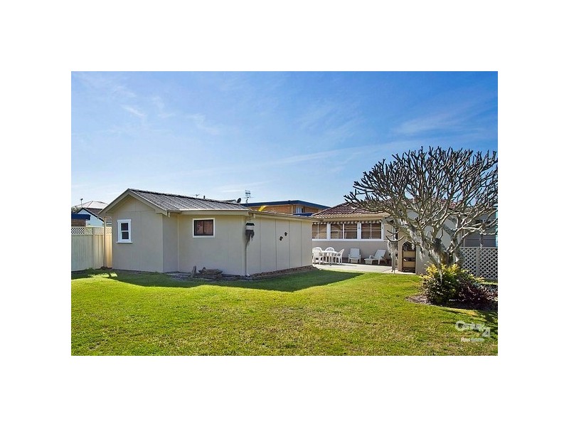 41 Currawong Street, Blue Bay NSW 2261