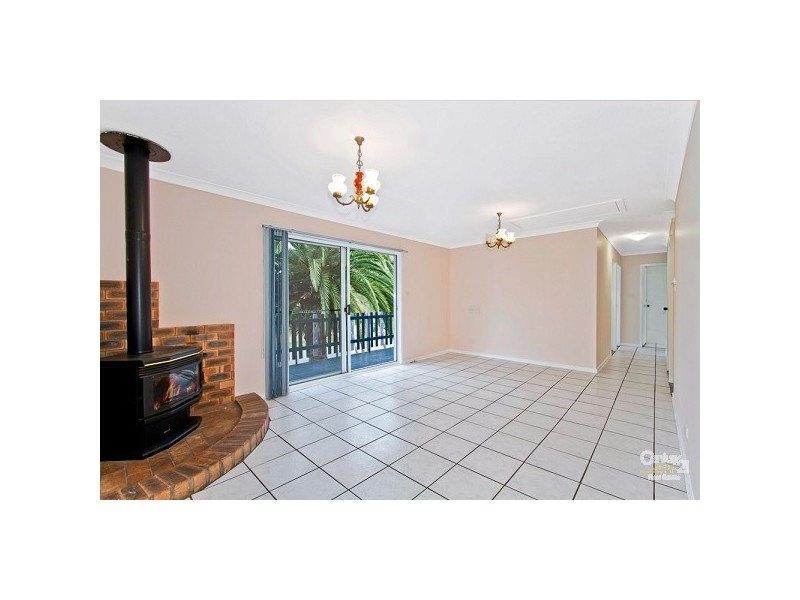 104 Lakedge Avenue, Berkeley Vale NSW 2261