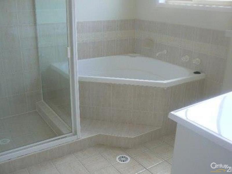 2 Epsom Place, Bateau Bay NSW 2261