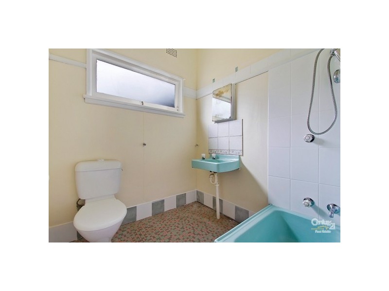 494 The Entrance Road, Bateau Bay NSW 2261
