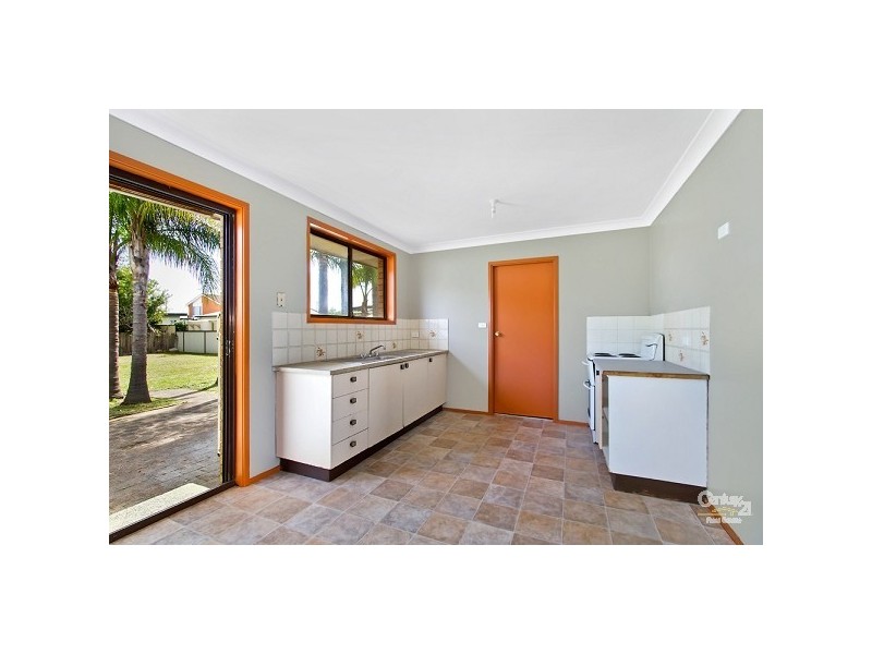 10 Koorana Avenue, Gorokan NSW 2263