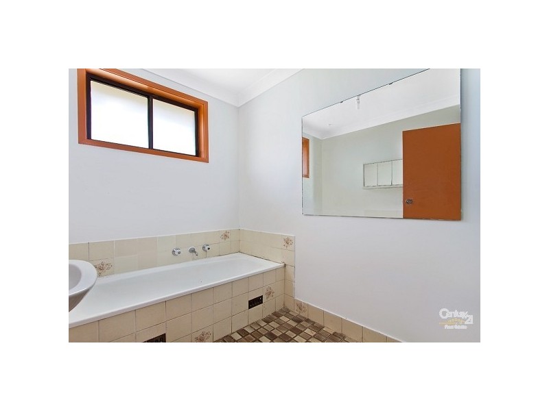 10 Koorana Avenue, Gorokan NSW 2263
